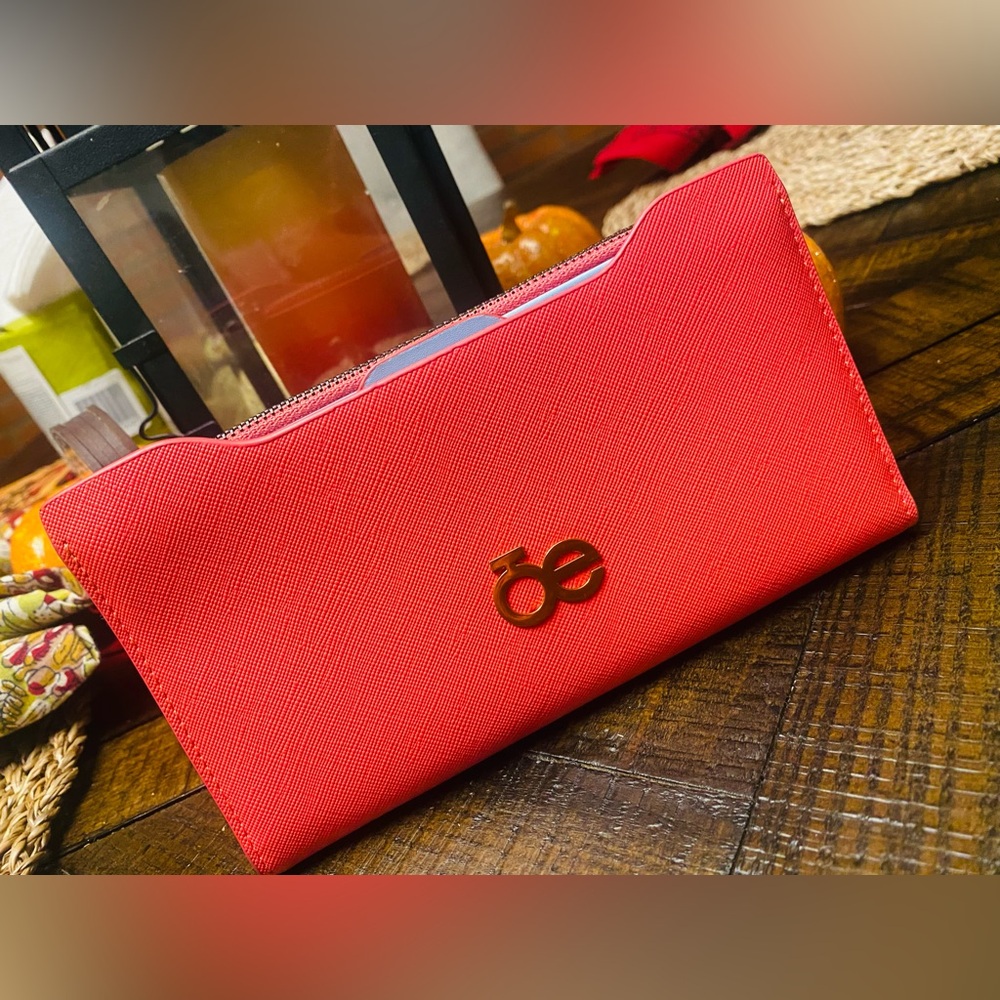 CLOE hand wallet 🥰